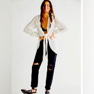 Free People Bren Distressed Jeans    Sz 28